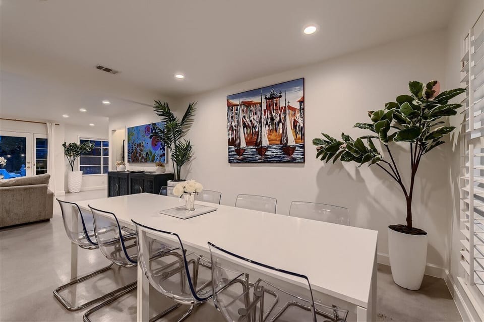 Dining space + we have more seating in the kitchen island. 