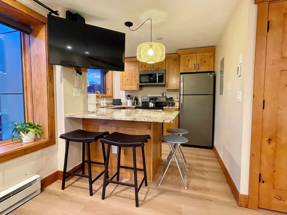 Fully-equipped kitchen