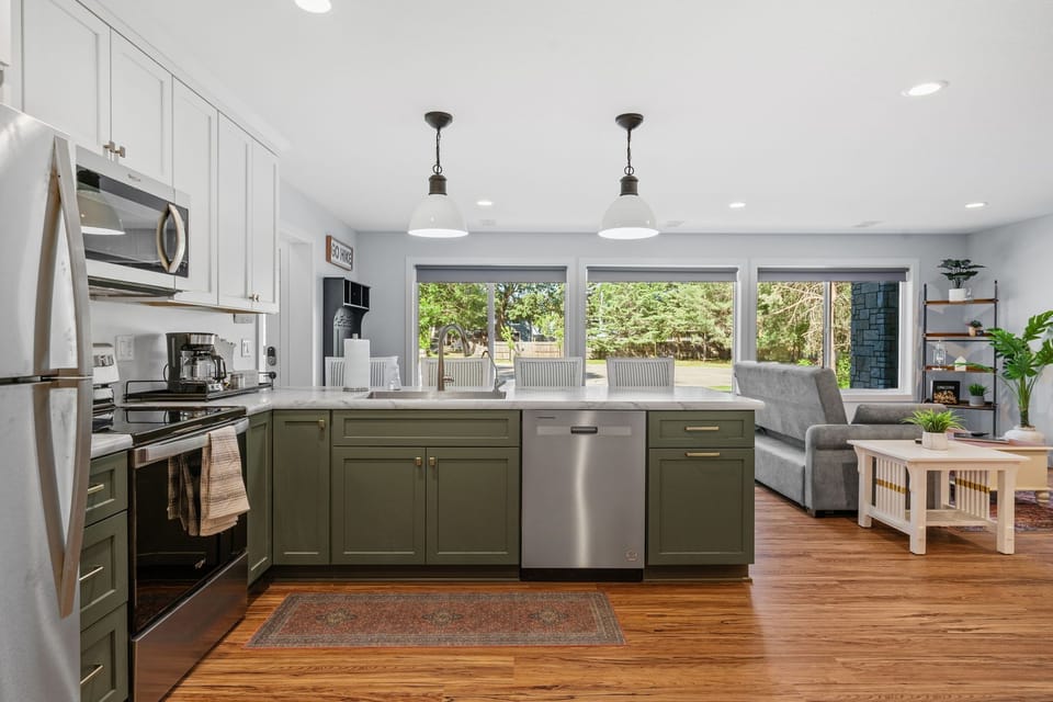 Fully stocked kitchen to let your culinary creations come to life!