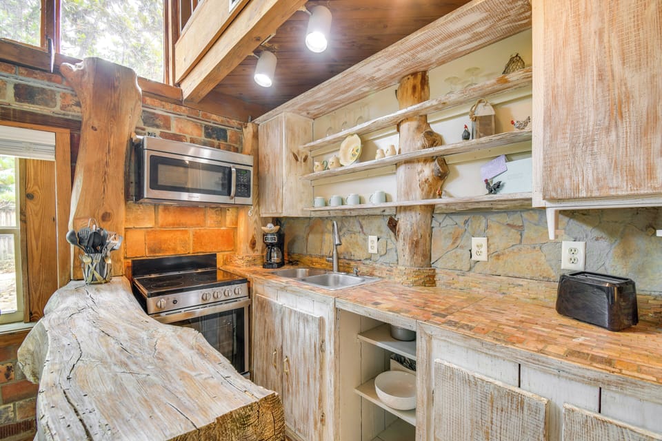 Kitchen | 1st Floor | Drip Coffee Maker | Toaster | Dishware & Flatware