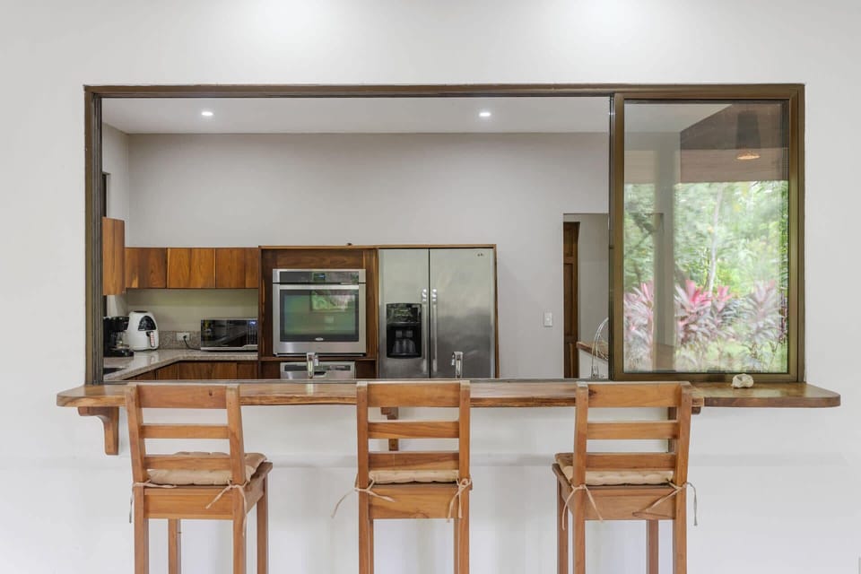 Breakfast Bar