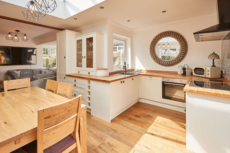 Bankside Cottage, Saltburn-by-the-Sea - Host & Stay