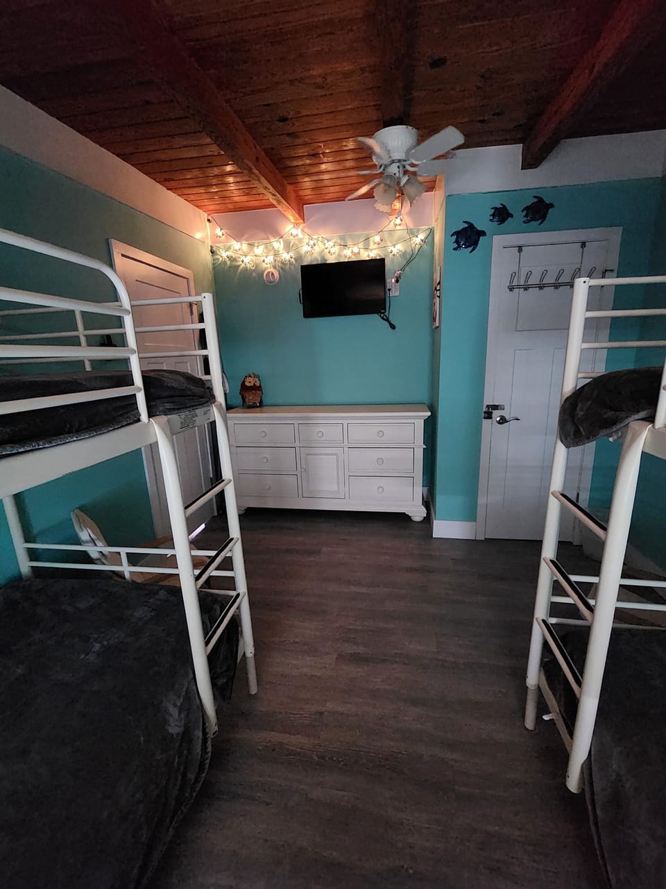 Bunk bed room