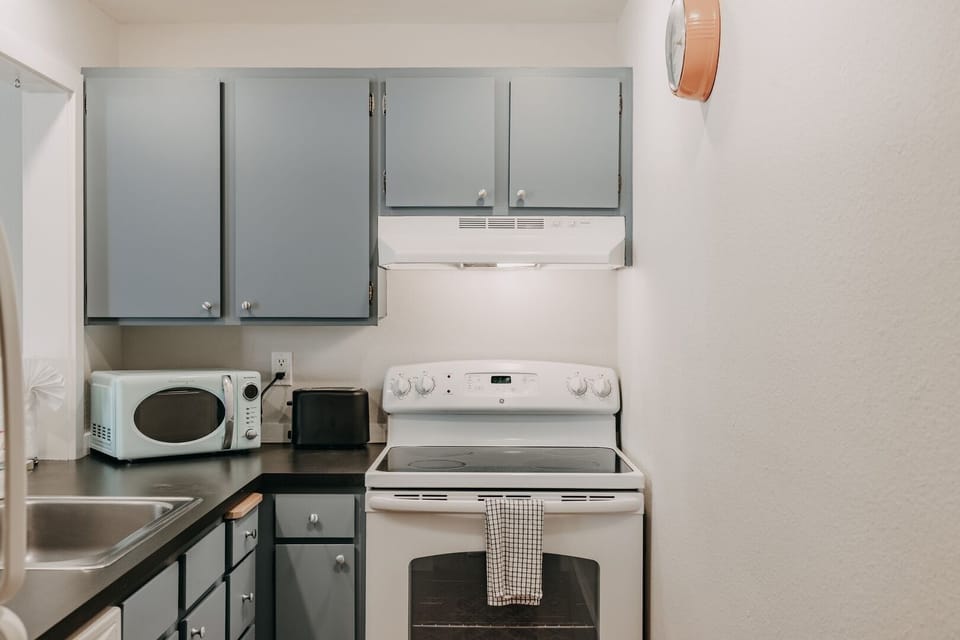 Indoors, Microwave, Oven, Sink, Kitchen