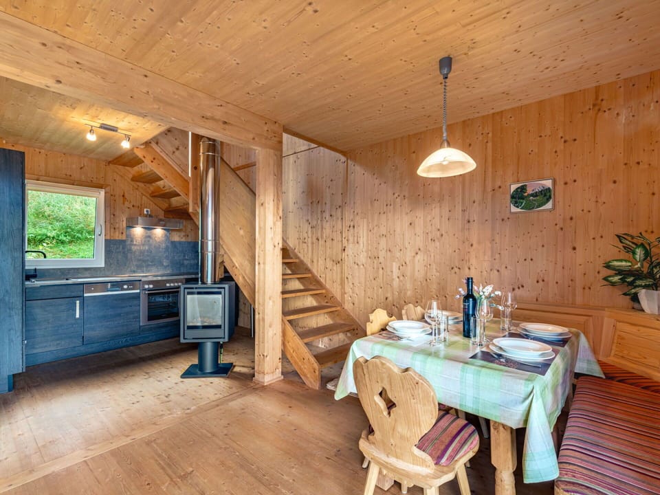 Property, Furniture, Plant, Wood, Table, Interior Design, Flowerpot, Flooring, Houseplant, Chair