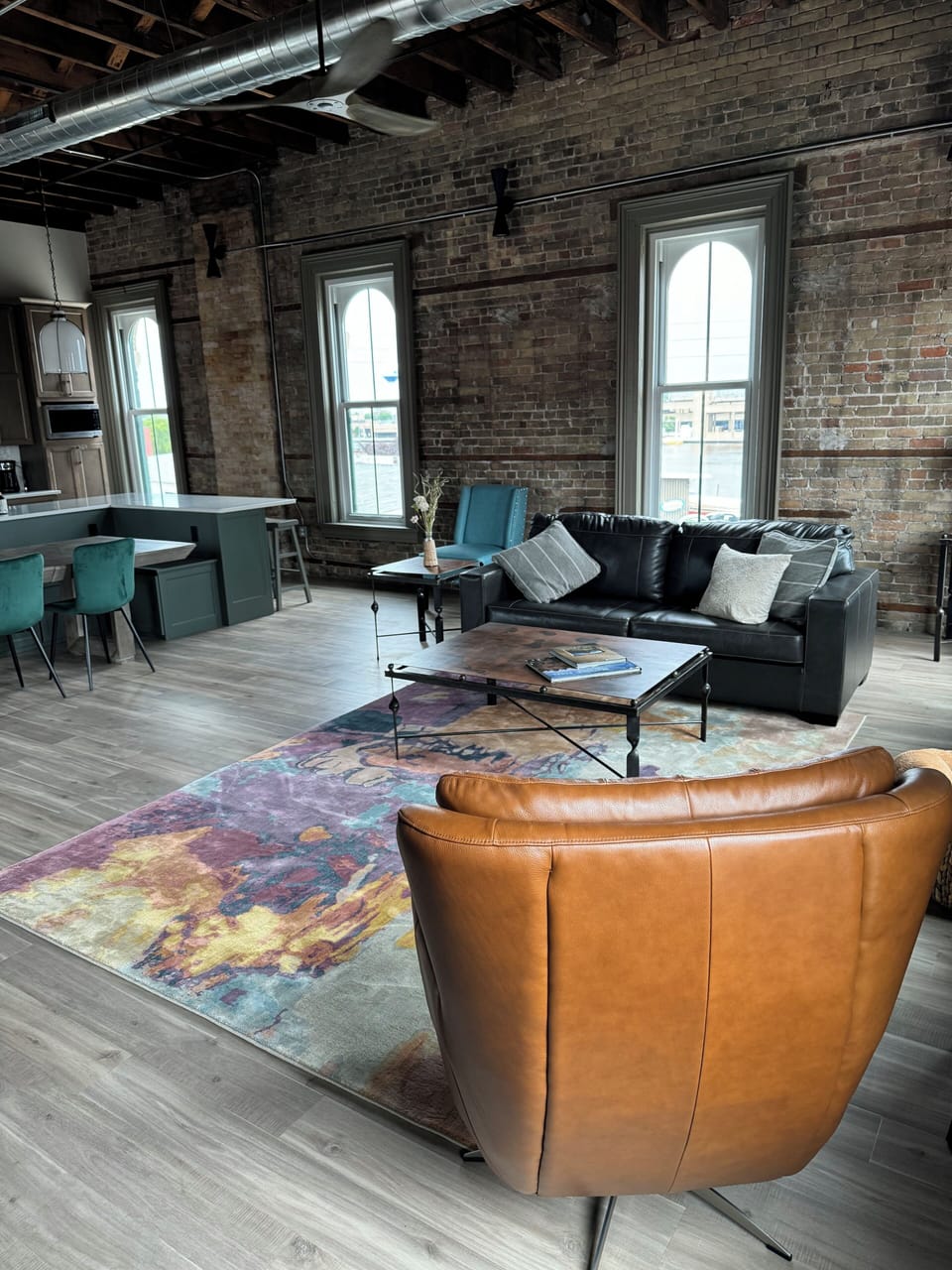 Relaxing Industrial Loft
