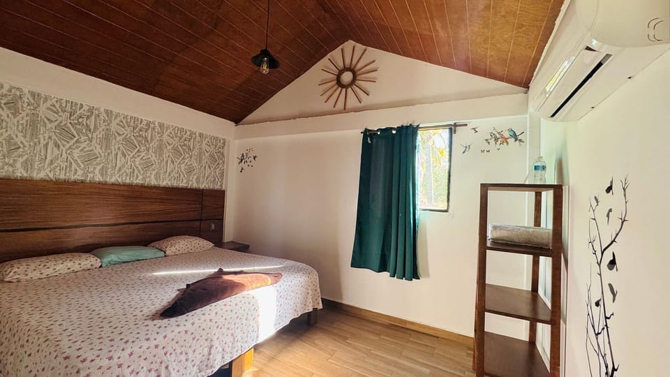 Bedroom,Photo of the whole room