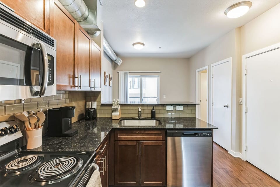 4575 14th St Boulder CO 80304 USA 4207 Kitchen DSC 7881 Christopher Thomas