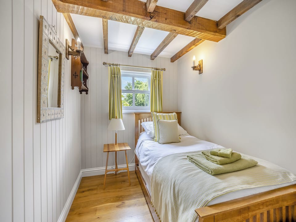 Single bedroom | The Barn - Jockhedge, Burgh Le Marsh