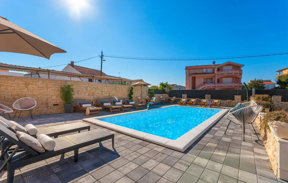 pool