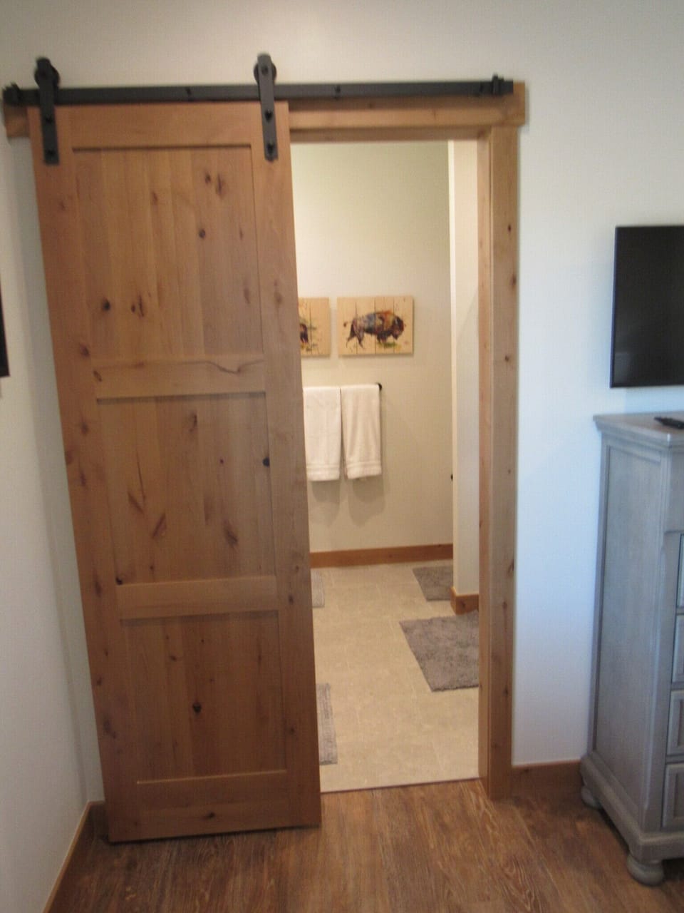 2nd floor master bathroom