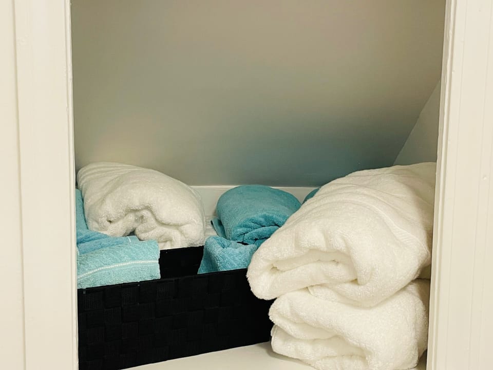 Half bath located on the bedroom with 3 beds very spacious room !