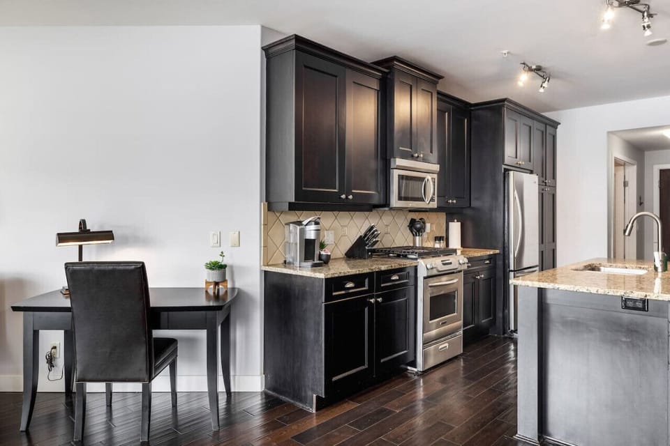 Fully Equipped Kitchen: Cook up your favorite meals in our modern, spacious kitchen complete with all the essentials. Perfect for family dinners or a quick snack after a day of adventure!`