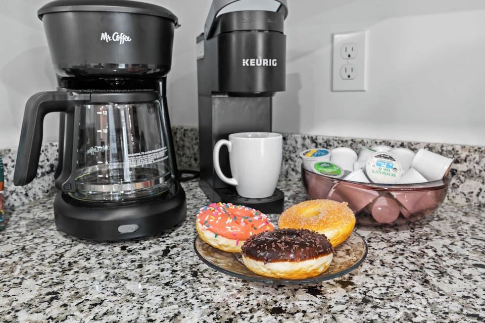 Kitchen: Enjoy cooking in our fully equipped kitchen with stainless appliances and ample natural light