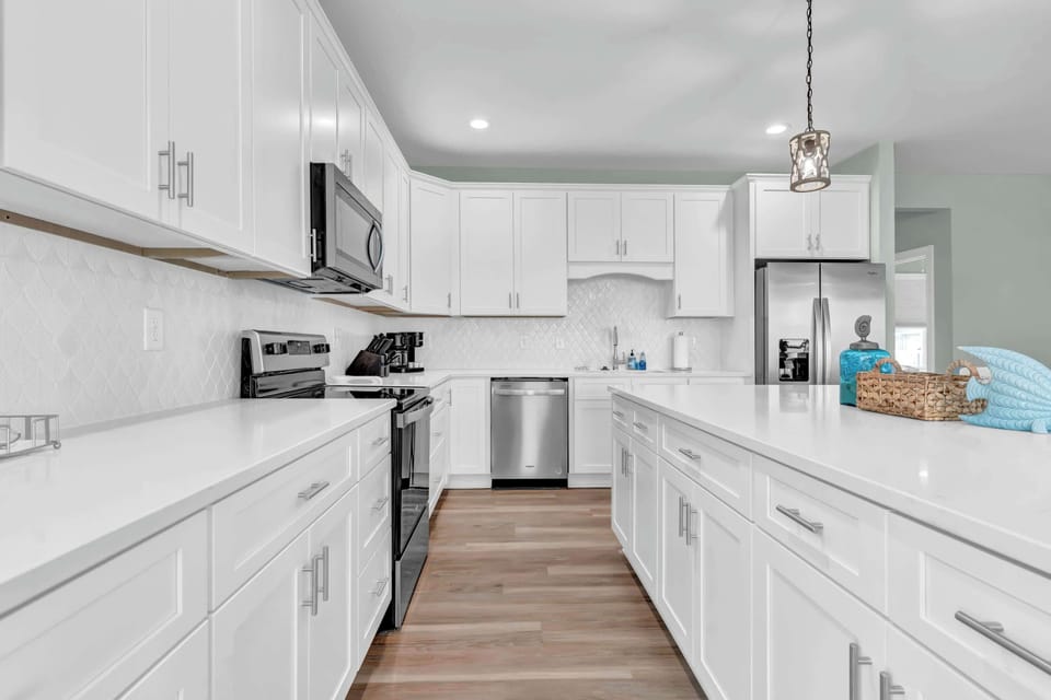 Savor the convenience of a modern kitchen, fully equipped for all your culinary needs!