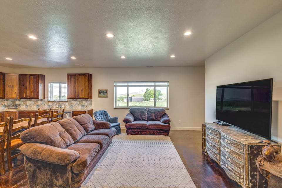 Southern Idaho Vacation Rental | 4BR | 2BA | 2 Steps to Enter | 1,760 Sq Ft