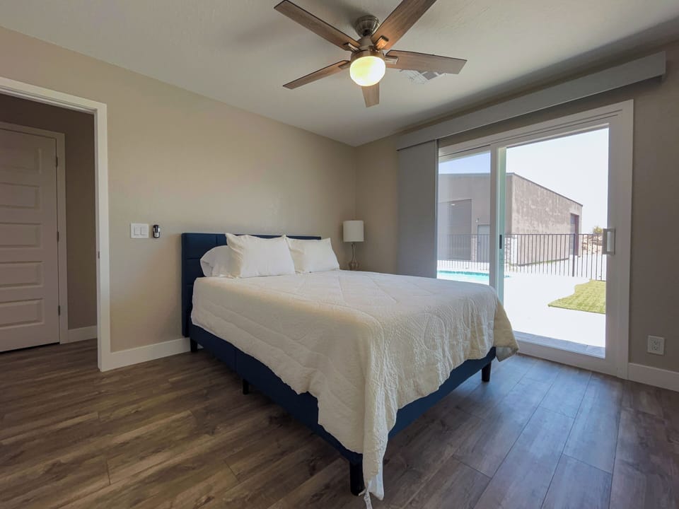 Queen Bedroom
