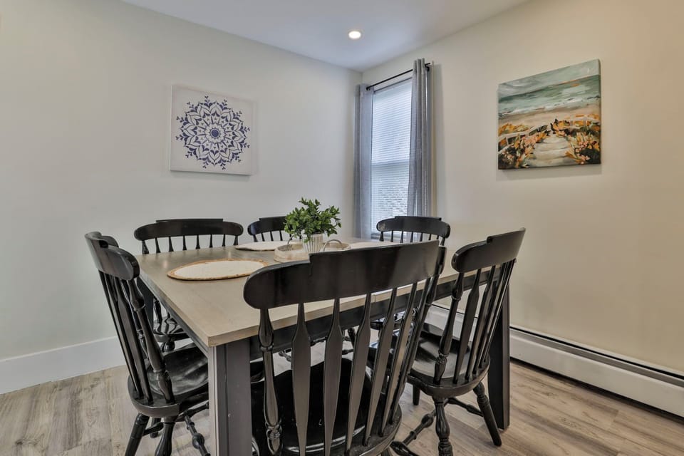 Dining Room 6 Sapces