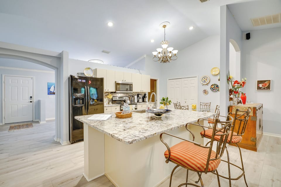 Kitchen | Drip Coffee Maker | Breakfast Nook
