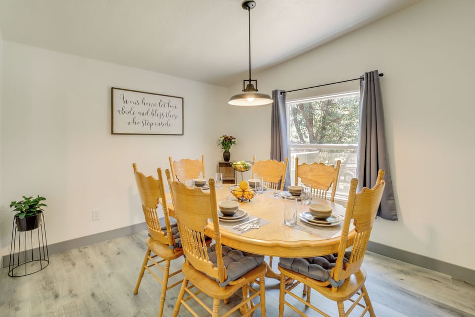 Dining Room | Dishware & Flatware