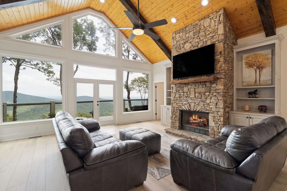 Spacious Family Room