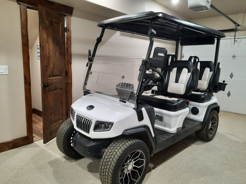 4 seat E golfcart
