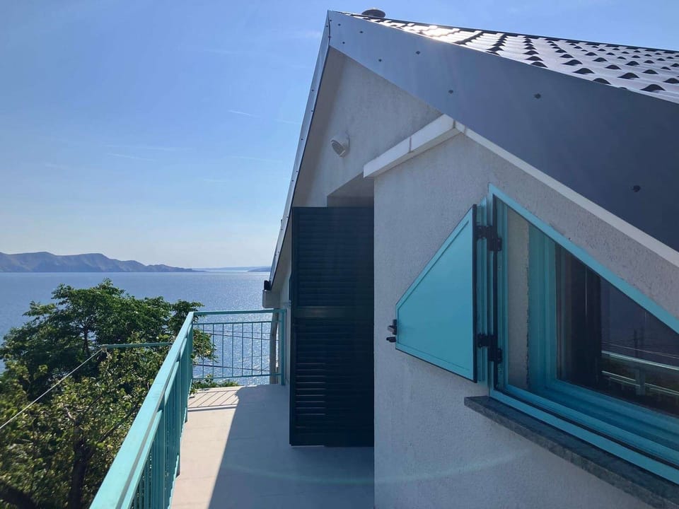 Balcony 1
