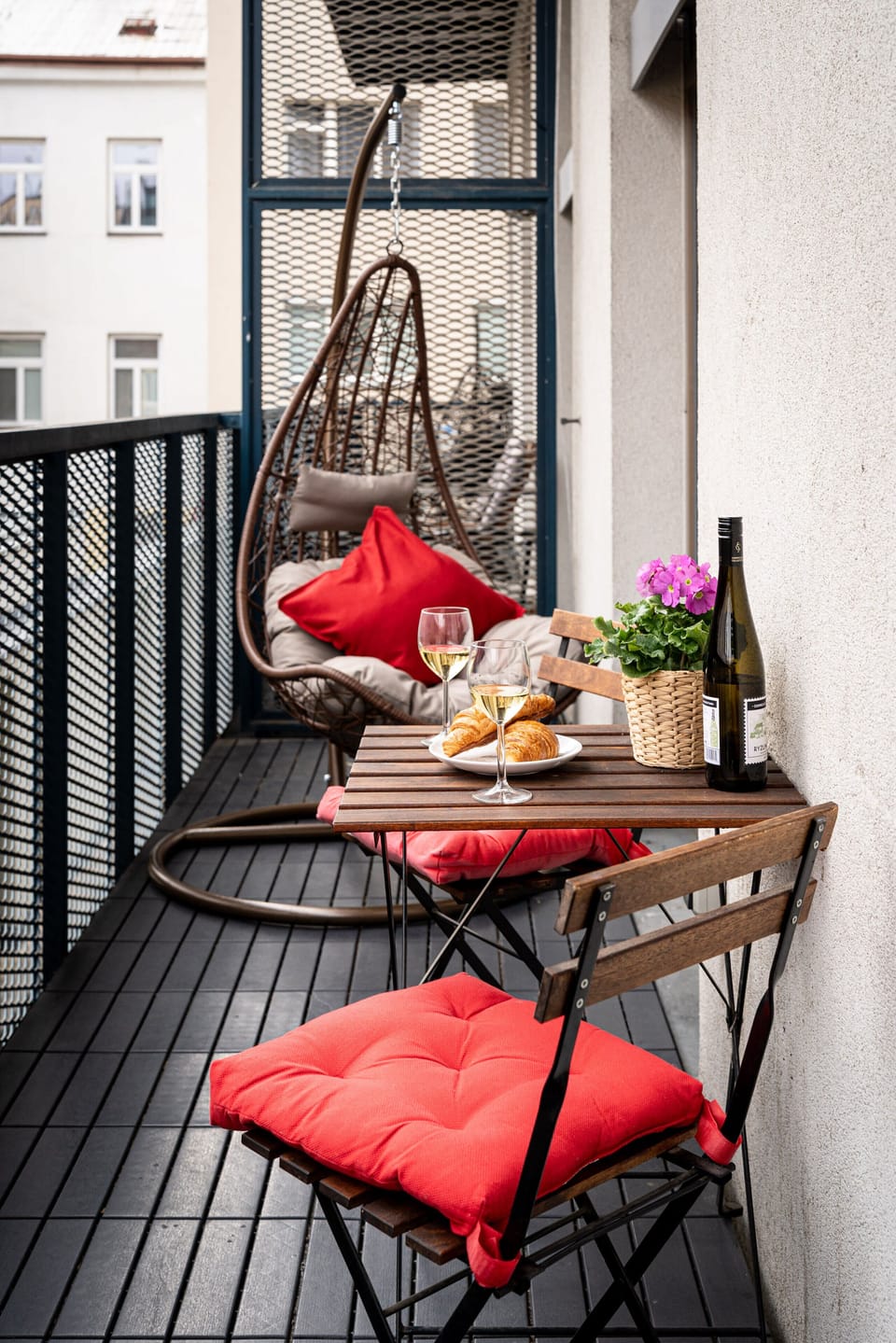 balcony
