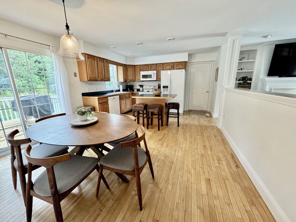 Kitchen Table with 8 seats