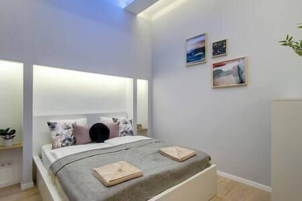 Bedroom (2)