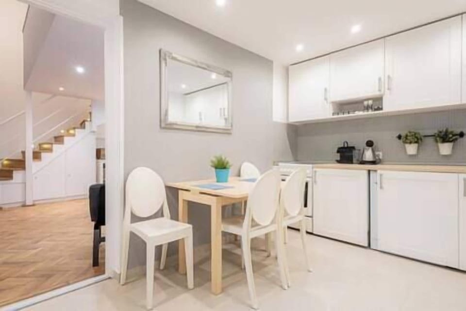 Kitchen (2)