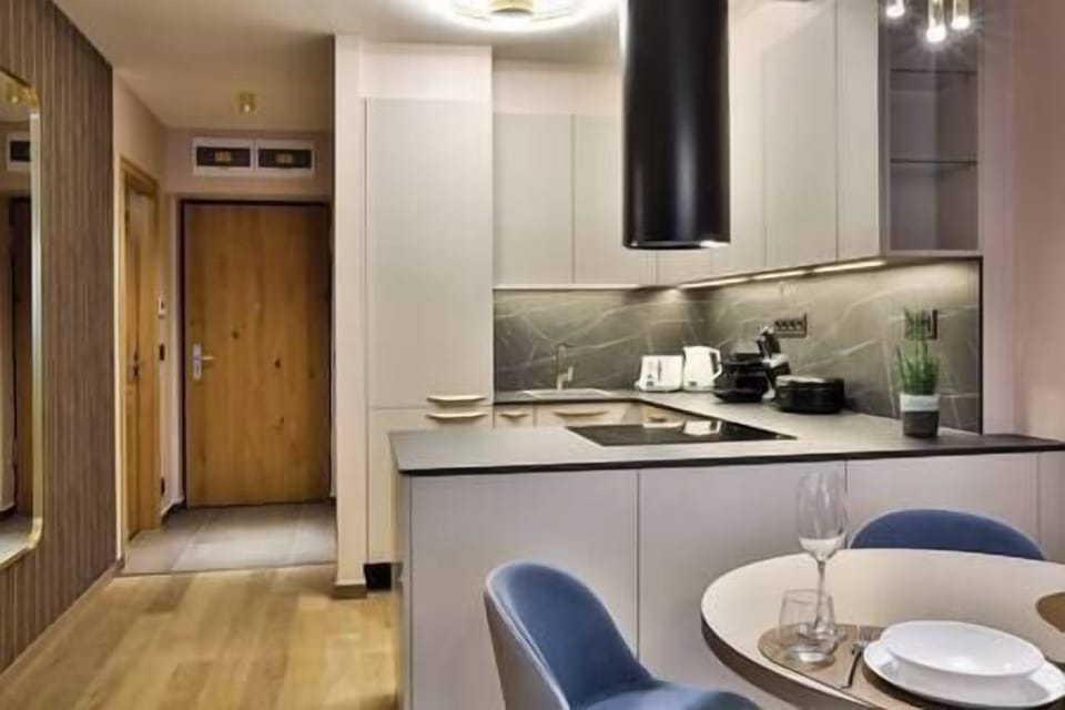 Kitchen (1)