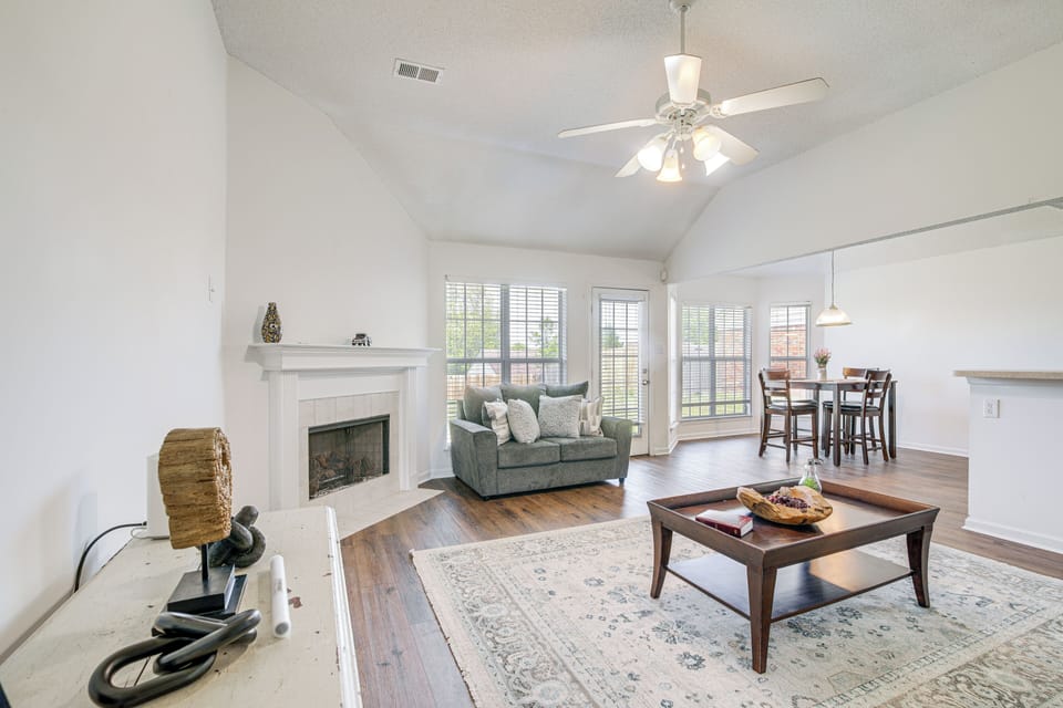 Southaven Vacation Rental | 3BR | 2BA | 2,500 Sq Ft | 1 Step to Enter