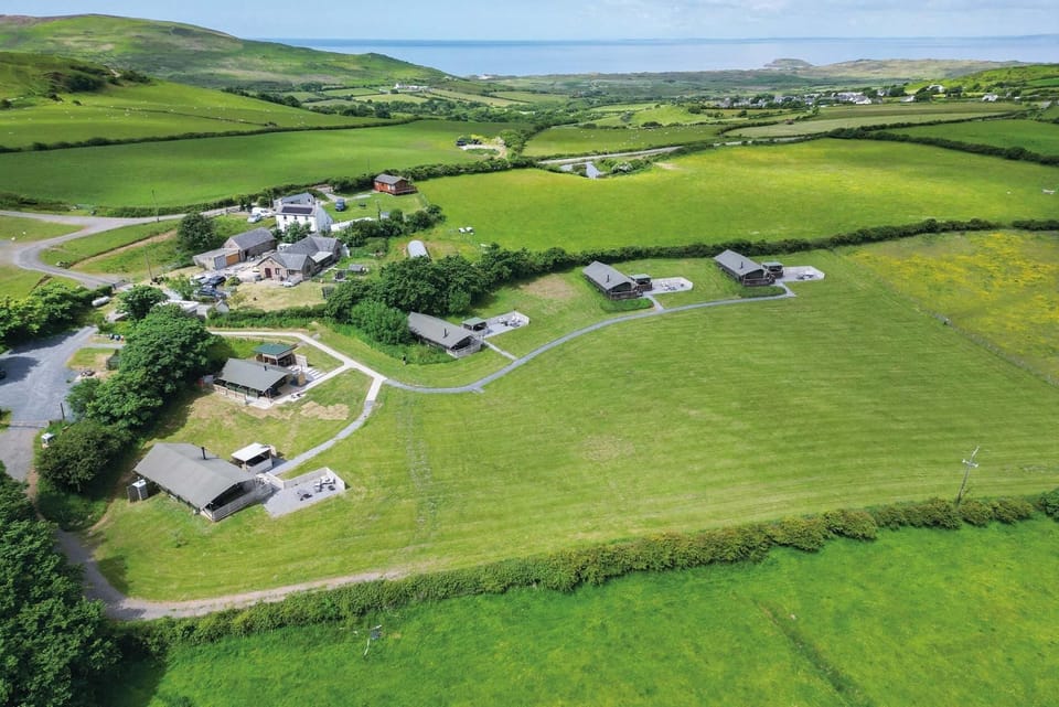 Paviland - Safari Glamping Tent - Llangennith (5150)
