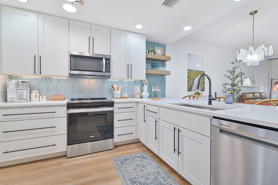 Full kitchen and new appliances