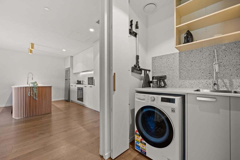 Laundry/Kitchen