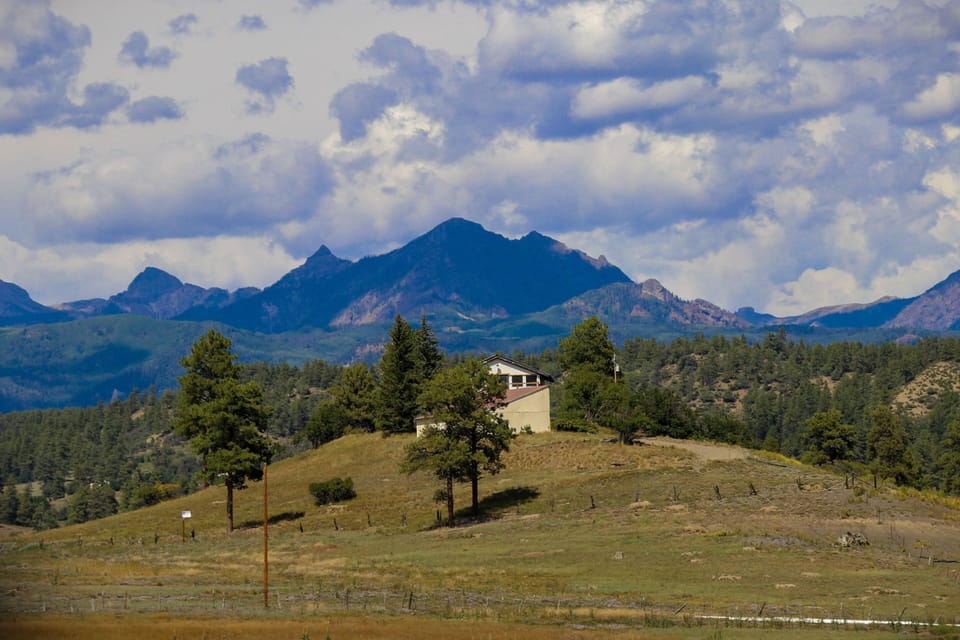 Stunning Pagosa home on 20 sprawling acres, room for 8 guests, 5 bedrooms 4.5 bathrooms, large outdoor spaces and a hot tub to enjoy!