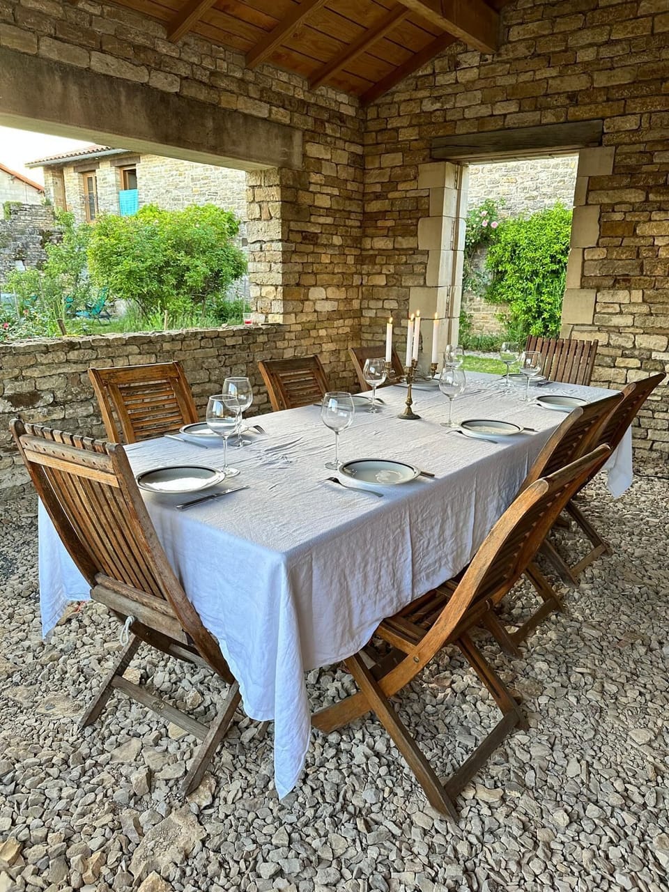 Outdoor dining