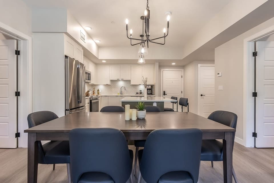 Open kitchen to dining area allows for ease of entertainment