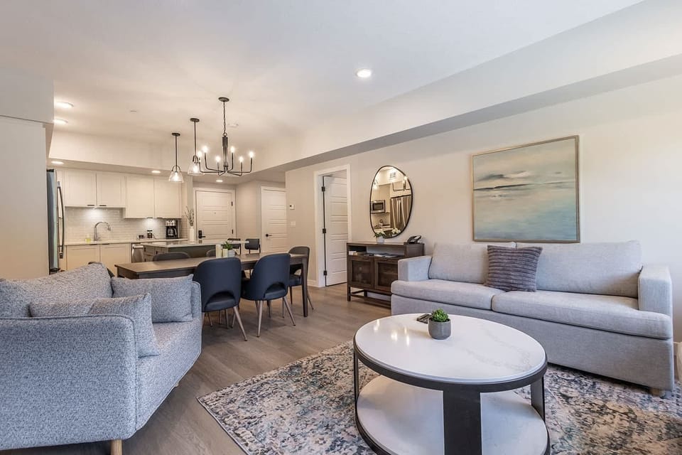 Seamless transition from living to dining