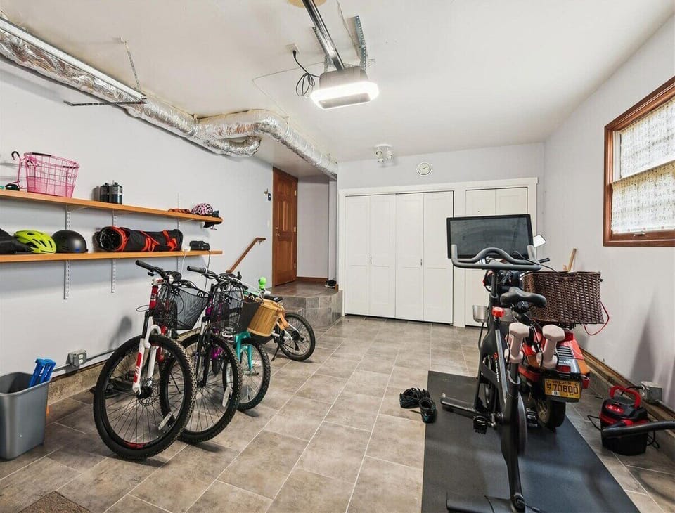 Garage at High Jinks - Guest have access to Bicycles