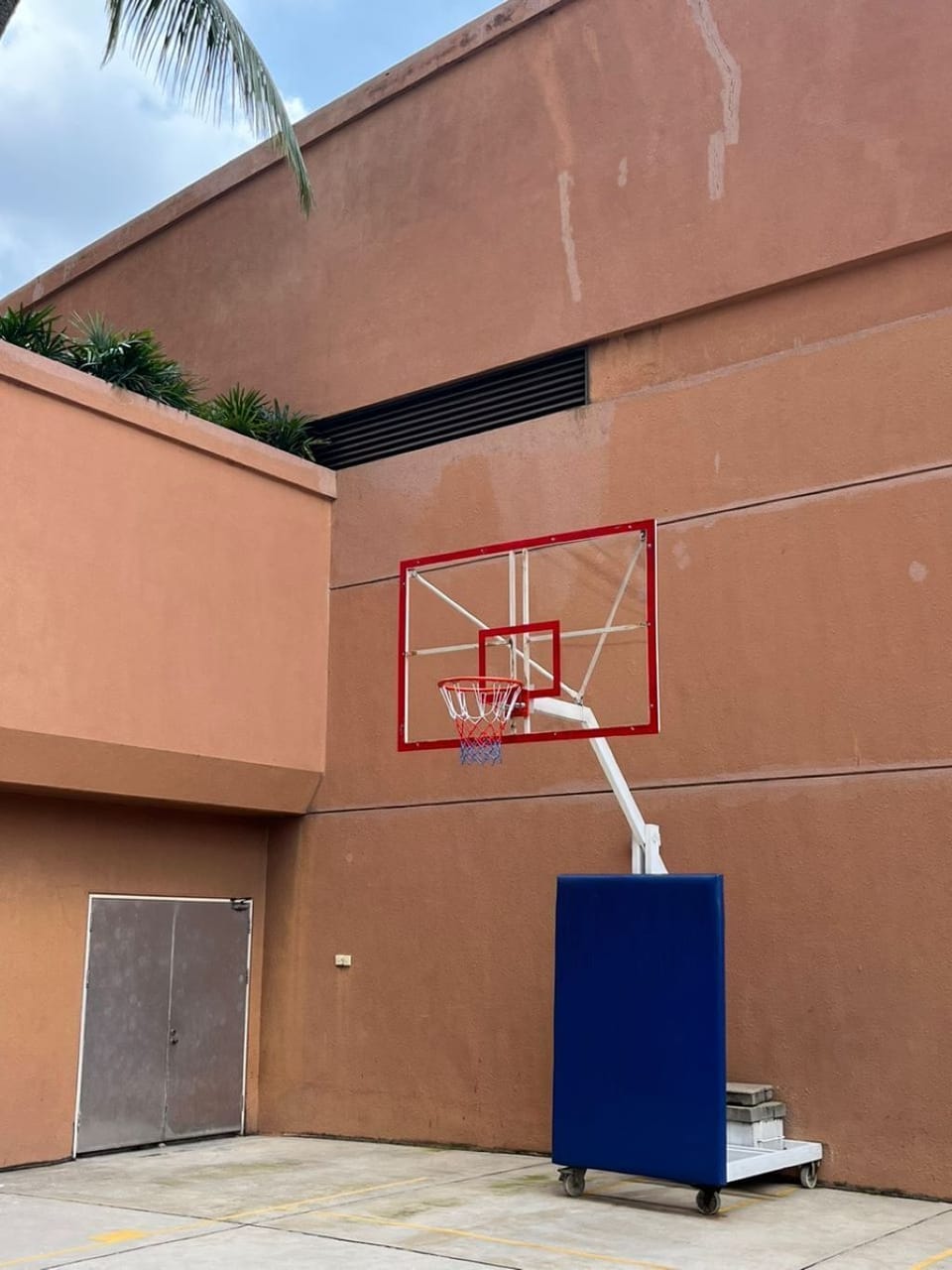Sport court