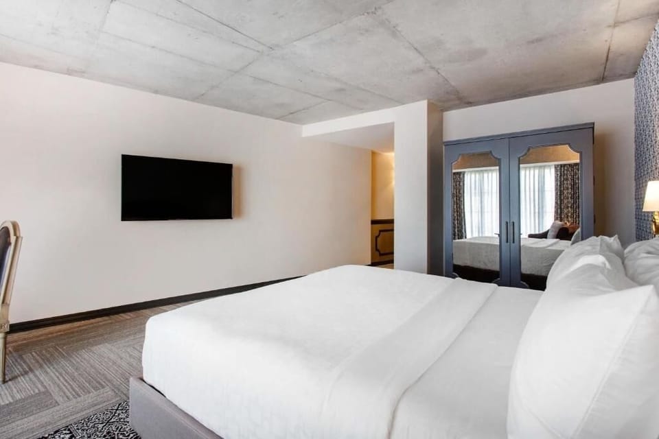Bedroom. Interior and views may vary based on location and availability.