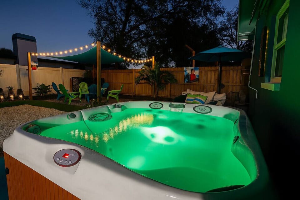 Outdoor spa tub