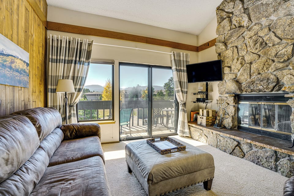 Living Room | Wood-Burning Fireplace