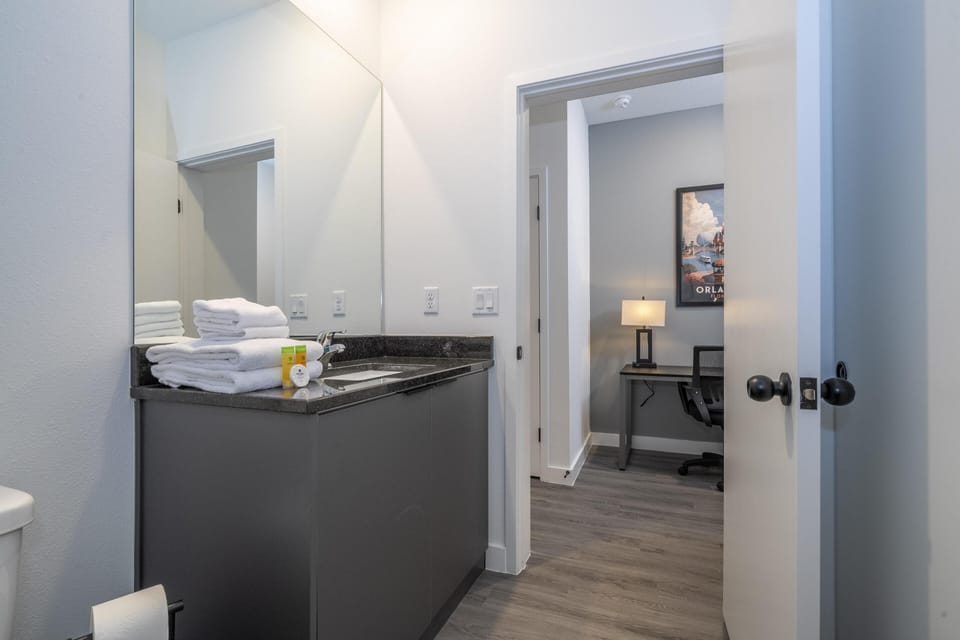 1st Floor Bathroom