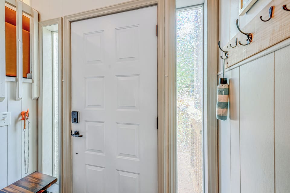 Entry | Interior Staircase