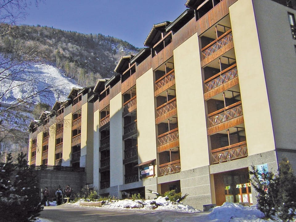 You will love to enjoy a relaxing vacation at this prime destination!