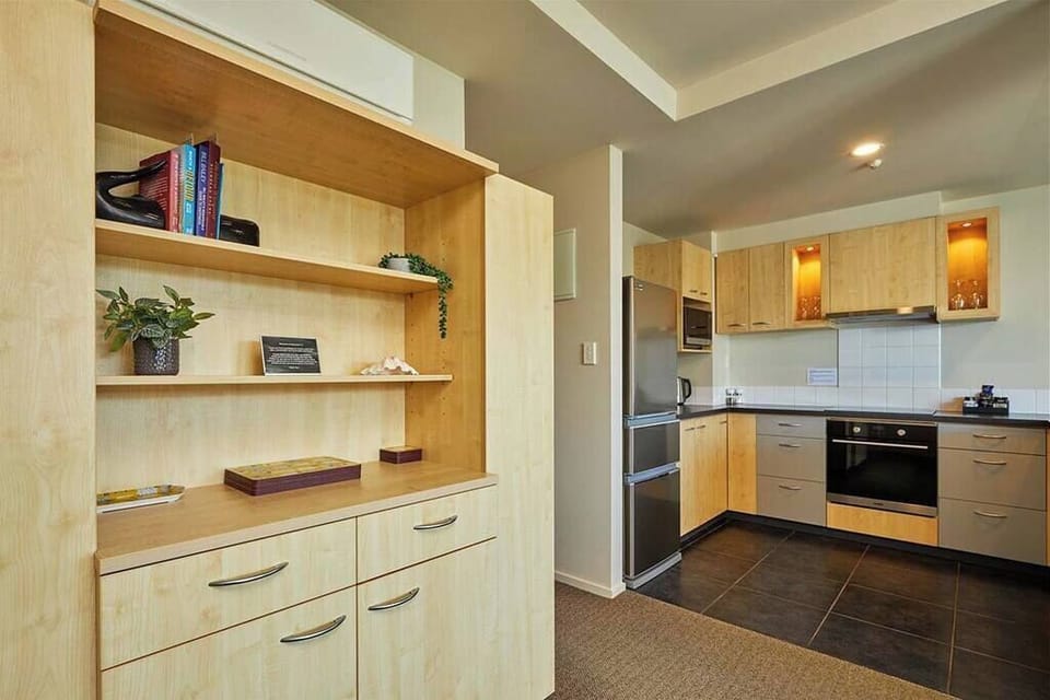 2 Bedroom Ocean View Apartments with Lift Access
