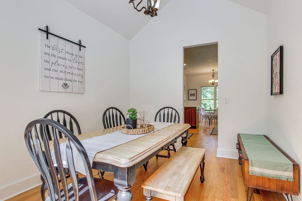Dining Area | 1st Floor | Dishware/Flatware | Trash Bags/Paper Towels